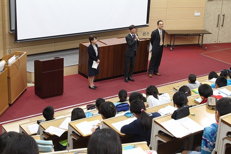 病院長・学部長・看護学科長への質問の様子