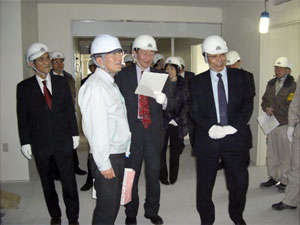 新病棟視察風景