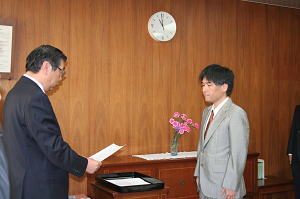 ho_110427_1.jpg