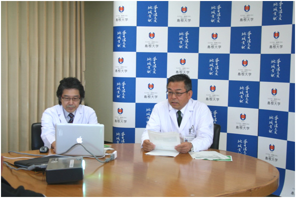 記者会見の様子