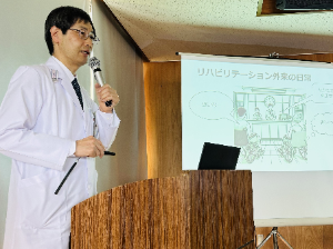 酒井先生プレゼンの様子 酒井先生プレゼンの様子