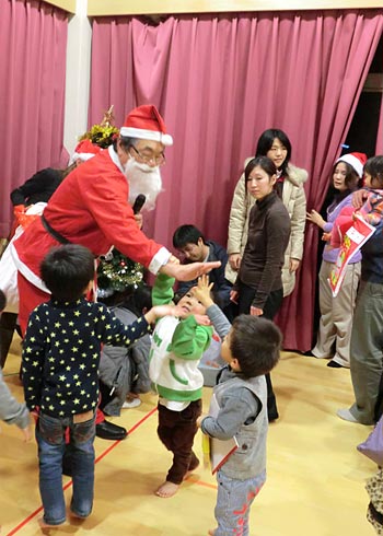 クリスマス会の様子:2011年12月10日開催